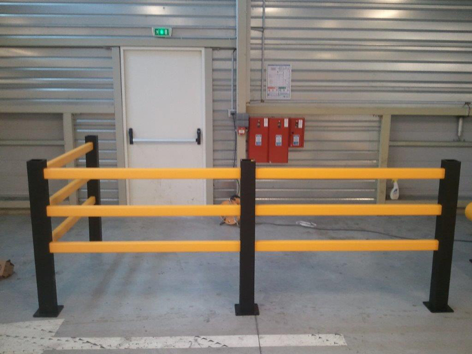 Exemple de protection d'une porte d'accès piétons