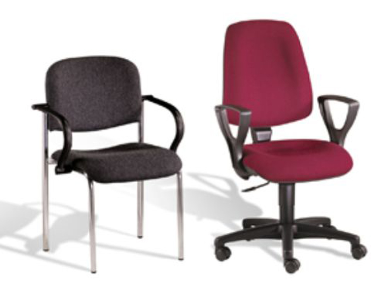 Chaise et fauteuil de la série Basic Line