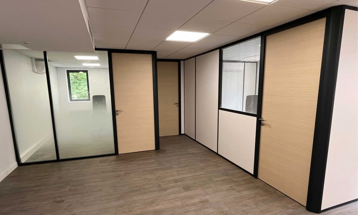 cloison de bureau pour séparer les espaces
