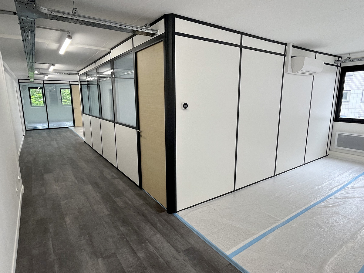 1-cloisons-modulaires-bureaux aménagement de bureaux professionnels avec cloisons modulaires